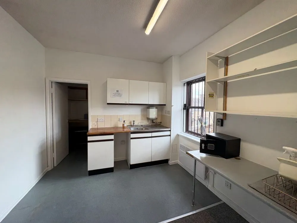 Units 4, 32 & 3 Crown Walk, Bicester, Office / Retail To Let - Unit 4-1.jpg