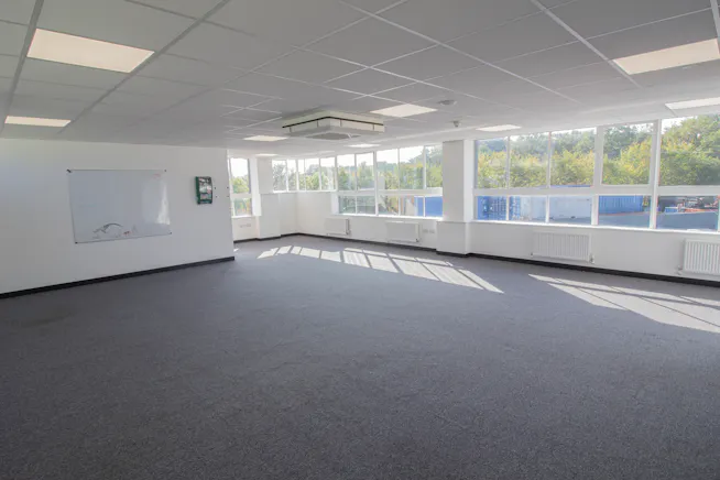 Unit 3 River Brent Business Park, Hanwell, Industrial / Warehouse To Let - 7.jpg