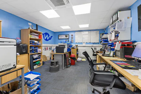 Unit 17, Aylesbury, Industrial / Trade Counter For Sale - 112514_17 Anglo Business Park(16).jpg