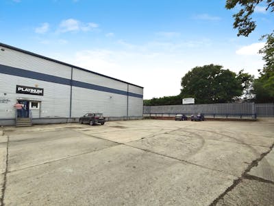 Unit 17 & 18 Progress Business Park, Leigh-On-Sea, Industrial To Let - 7323cea0IMG20250728WA0023.jpg