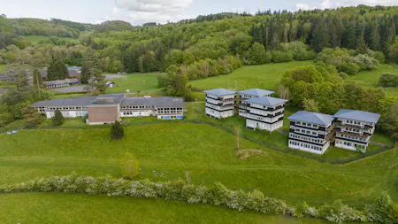 Colomendy, Mold, Education / Leisure / Other For Sale - DJI_20260512170324_0337_D.jpg