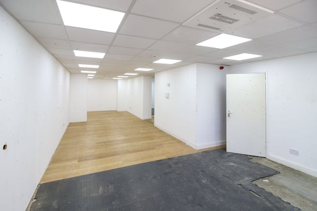 12 Scrubs Lane, White City, Trade Counter / Showroom / Industrial / Warehouse To Let - 2.jpg