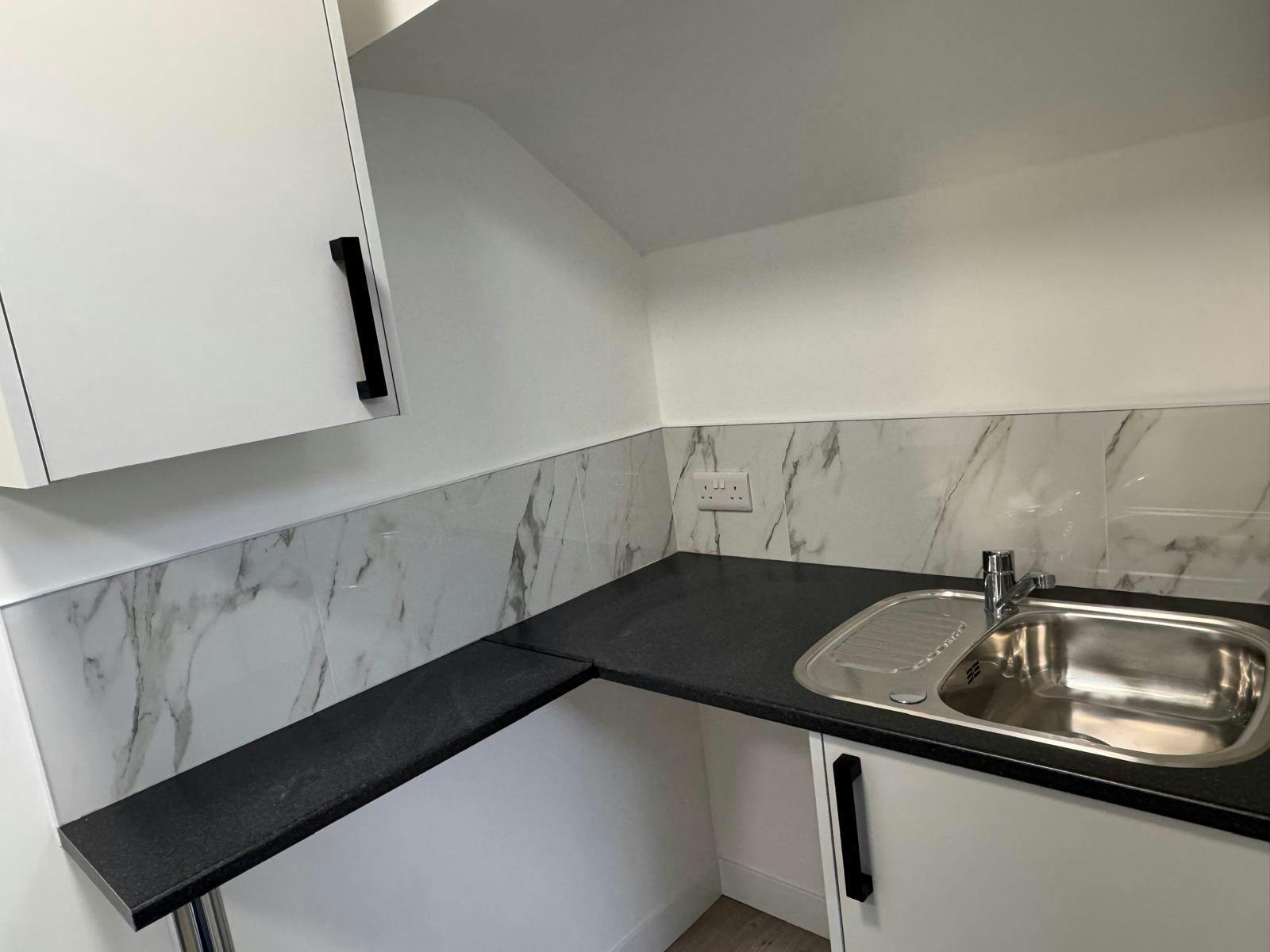 Office in Fareham - photo 4