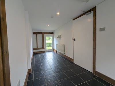 Unit 6 Ockley Court, Ockley, Office To Let - 1000006537.jpg