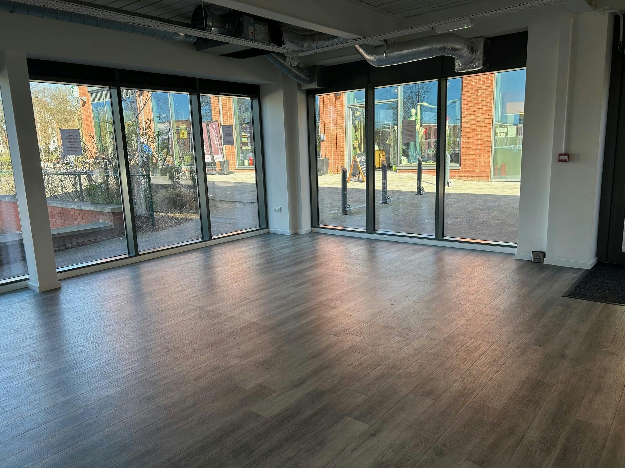 Unit 10, Elms Walk, Wokingham, Retail To Let - 9.jpg