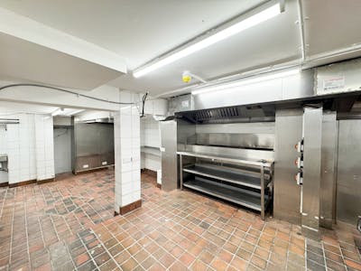 6 Dering Street, London, Retail To Let - Image  20250626T133823857.jpg