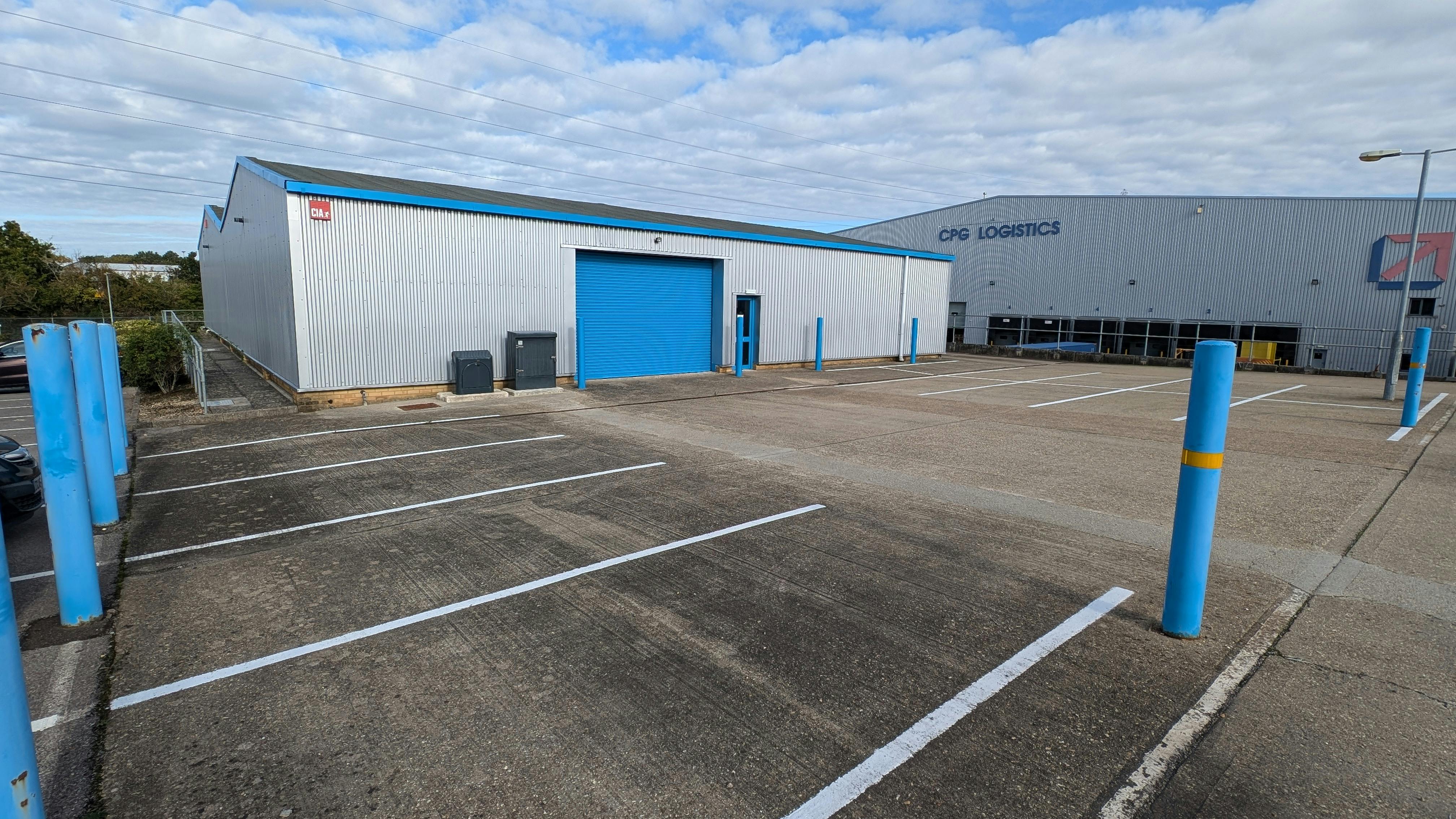 Industrial Unit in Gosport - photo 2