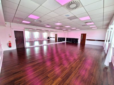 Suite 3, Macclesfield, Leisure / Office To Let - 20240430_113531.jpg