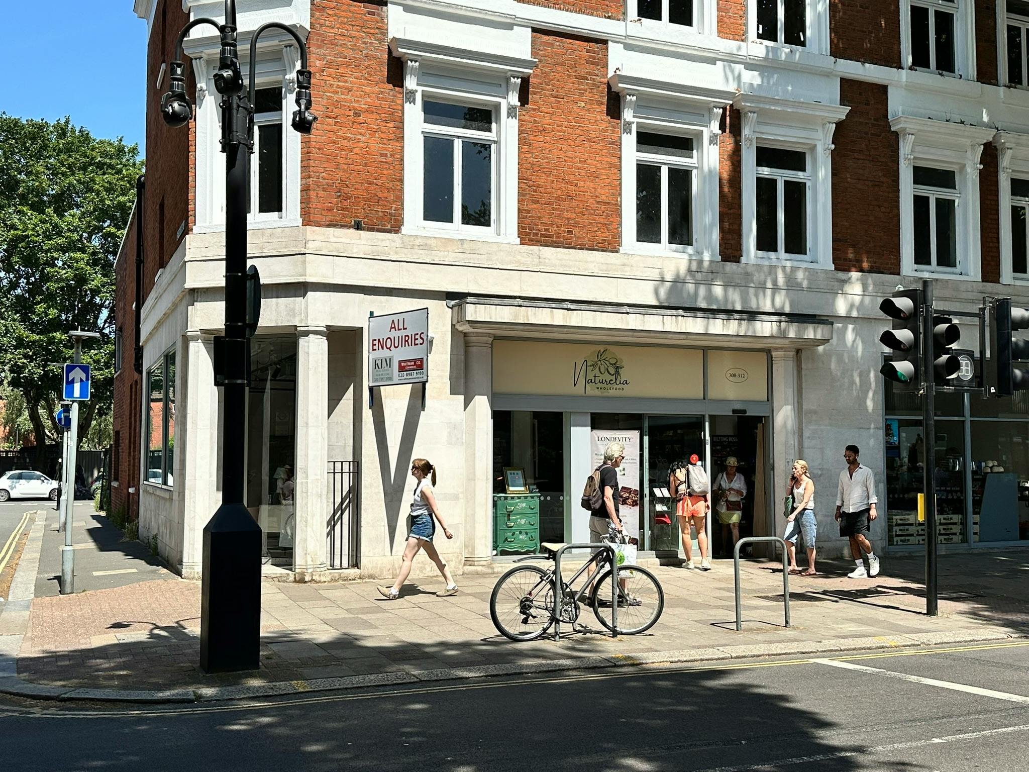 308-312 Chiswick High Road, London, Retail To Let - IMG_1250.JPEG