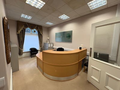 Contemporary Office Suite To Let in Newcastle, Newcastle upon Tyne, Office To Let - Page 2.jpg