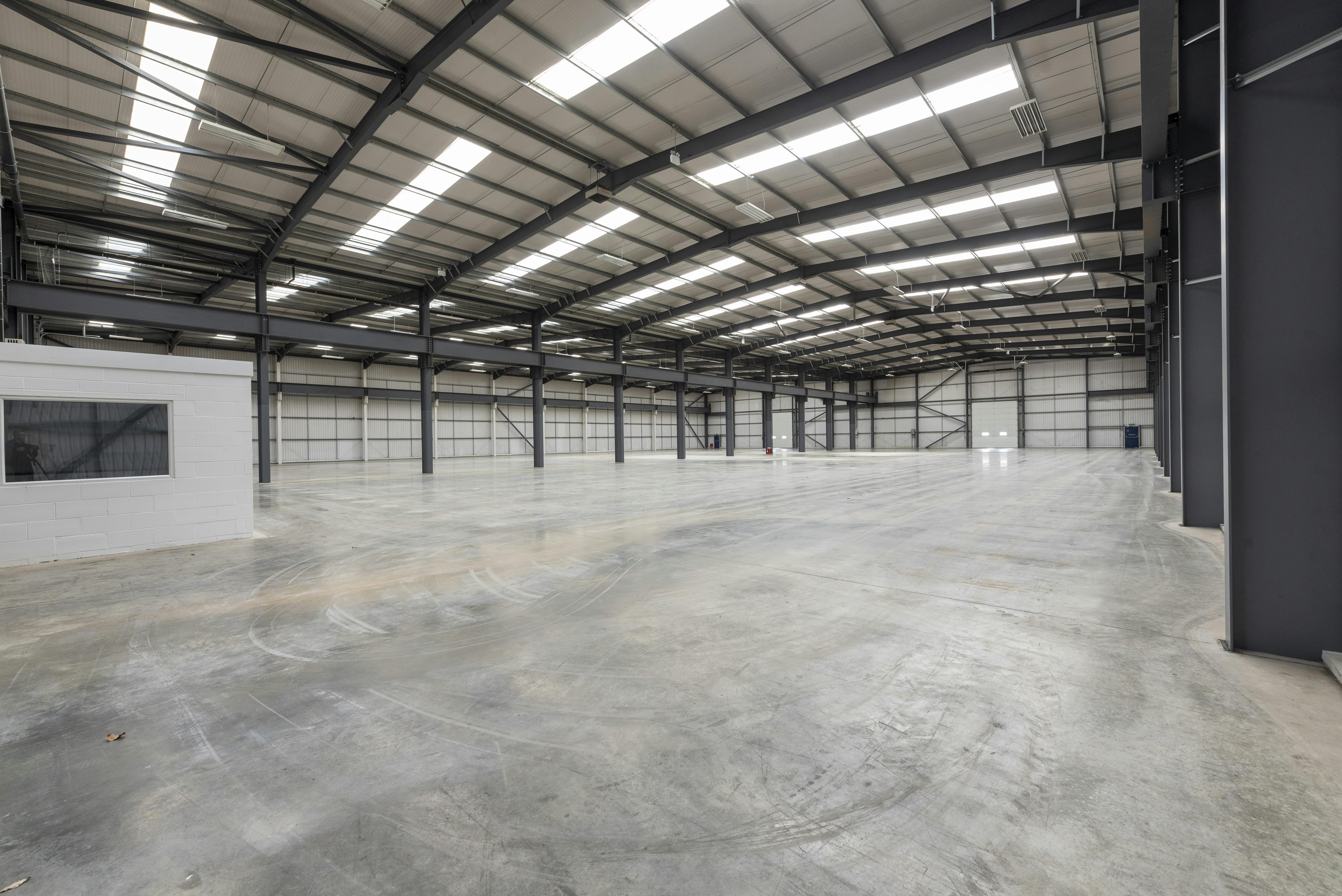 6 Henley Business Park, Pirbright Road, Guildford, Industrial / Warehouse To Let - Internal warehouse 1.JPG