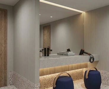 Bridge House, Guildford, Office To Let - Males Showers 02.jpg