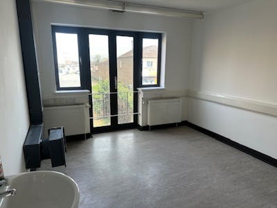 12 Mill Street, Slough, Office To Let - mill st int 5.jpg