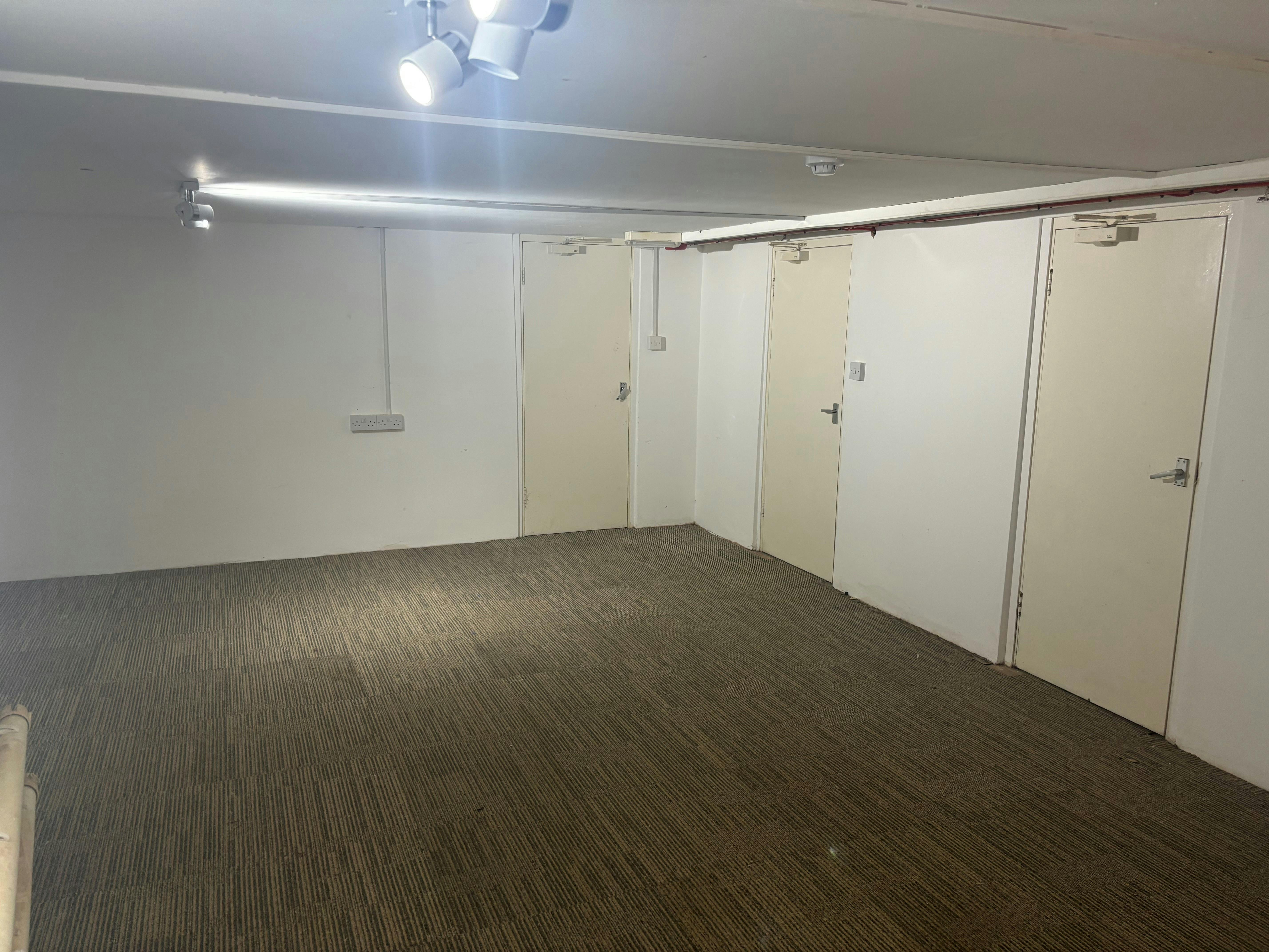 Basement, 81 High Street, Maidenhead, Industrial To Let - 11.jpg