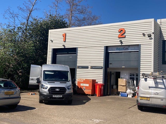 1 Arrow Industrial Estate, Farnborough, Industrial / Warehouse To Let - Units 1  2.jpg