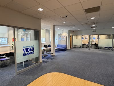 Halifax, Yeovil, Office / Retail To Let - IMG_1421.JPG
