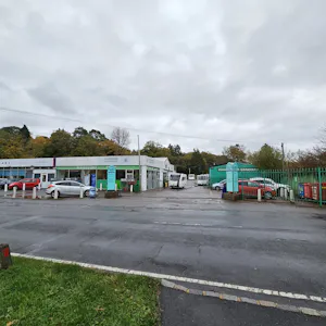 Chichester Caravans Site, London Road, Uckfield, Industrial / Retail To Let - 20251031_114814_resized.jpg