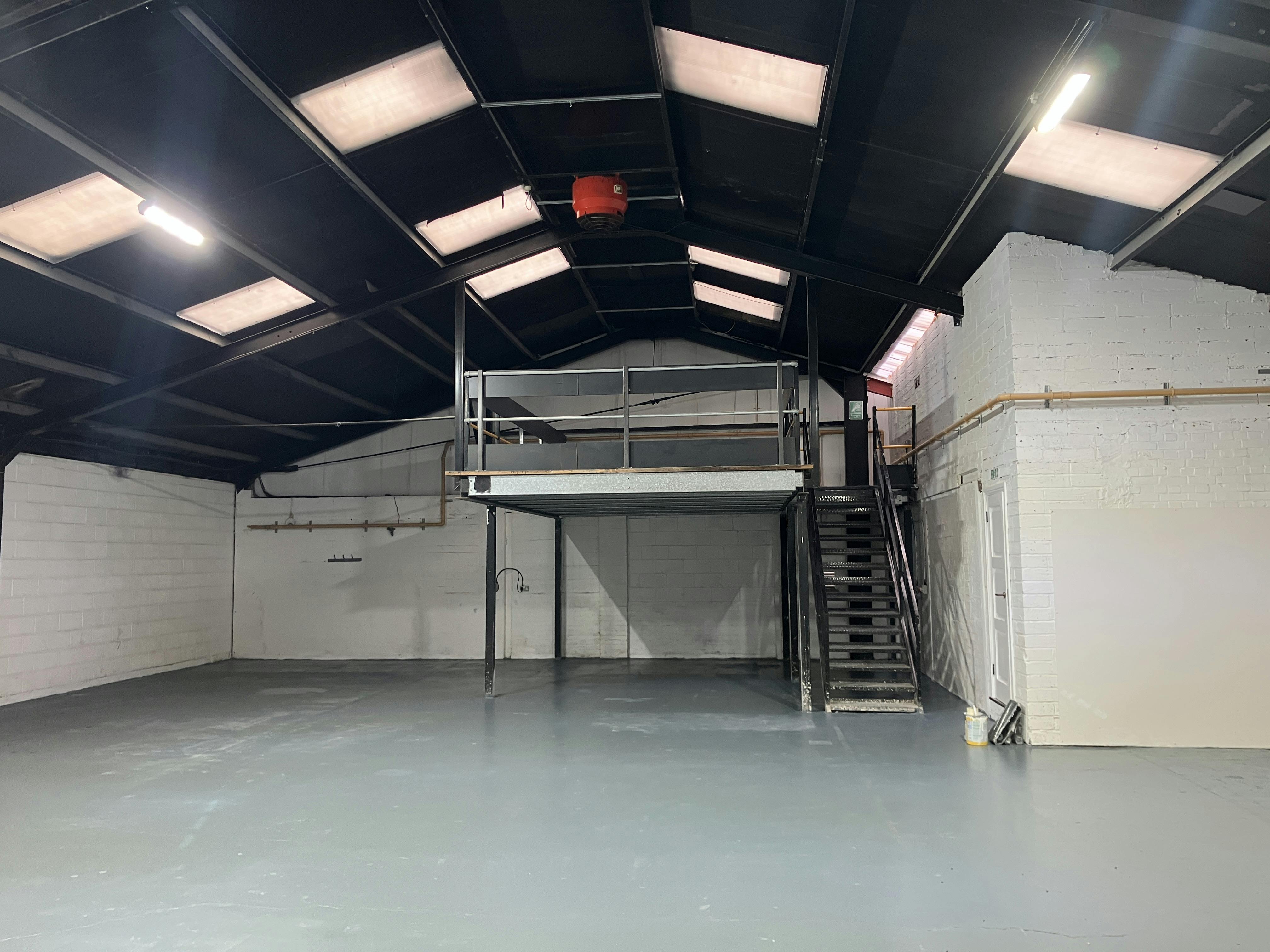 Unit 3, Alexandra Business Centre, Alexandra Road, Addlestone, Industrial / Warehouse To Let - IMG_4334.JPG