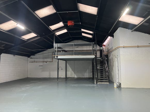 Unit 3, Alexandra Business Centre, Alexandra Road, Addlestone, Industrial / Warehouse To Let - IMG_4334.JPG