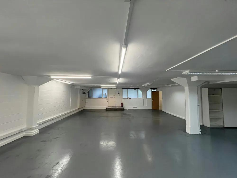 77B King Henrys Road - 7.jpg