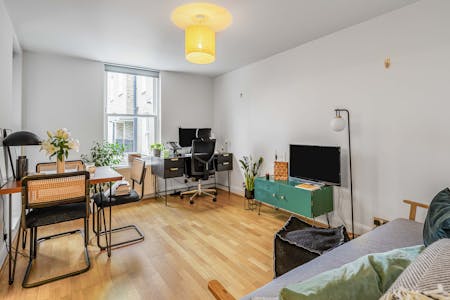 Friend Street, London, Residential Flat To Let - Living Space