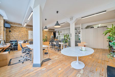 Unit F2, First Floor, 17 Willow Street, London, Office For Sale - 13805342569295f3aa0742ARW1.jpg