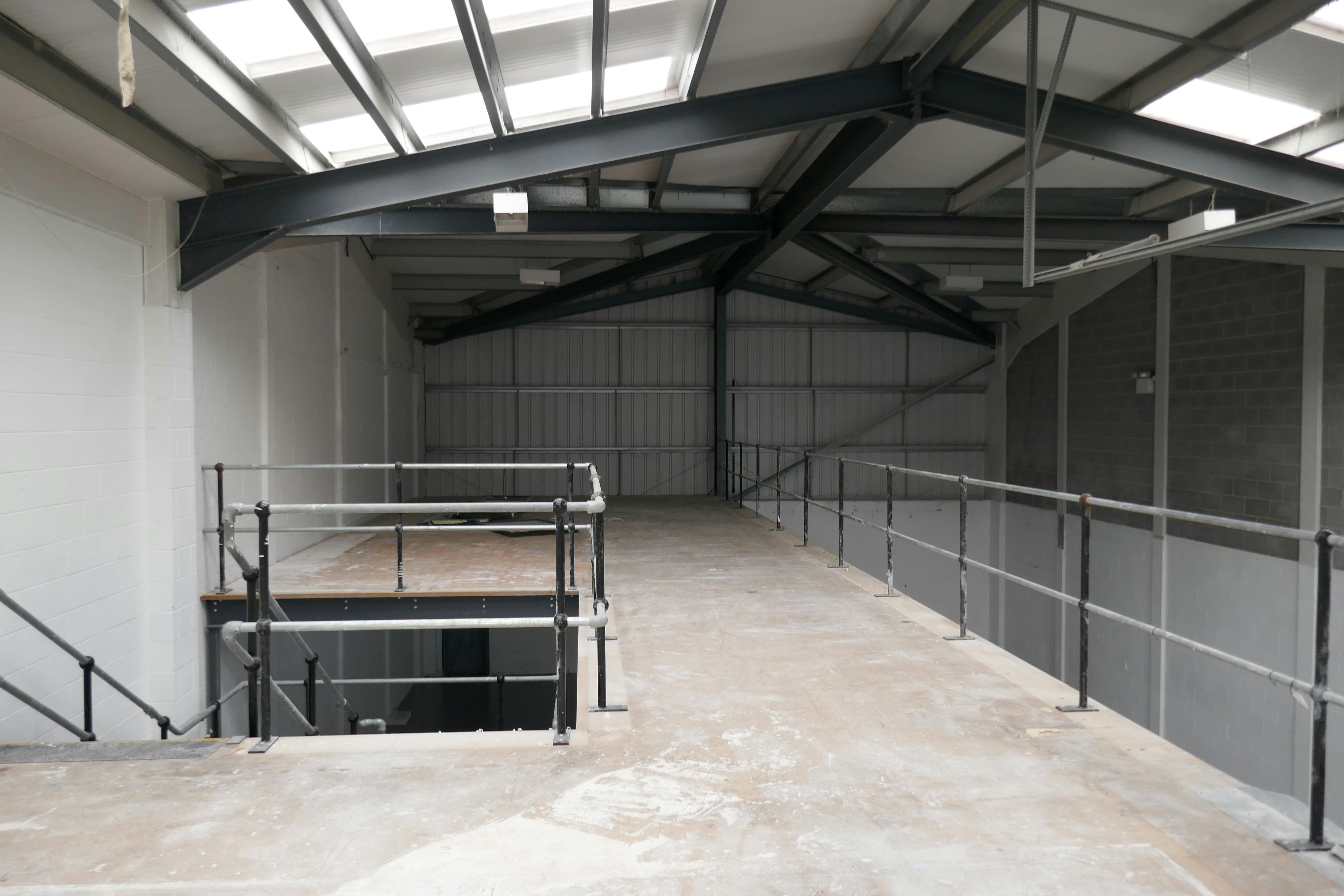 4 Orbital Business Centre, Waltham Abbey, Industrial To Let - P1000043.JPG