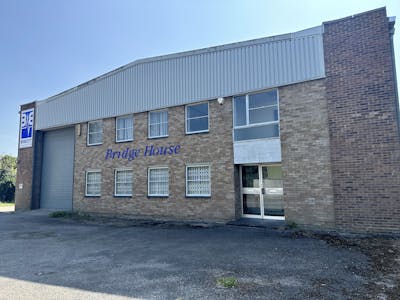 Units at Bridge House, Princes Risborough, Industrial To Let - IMG_2409.jpeg