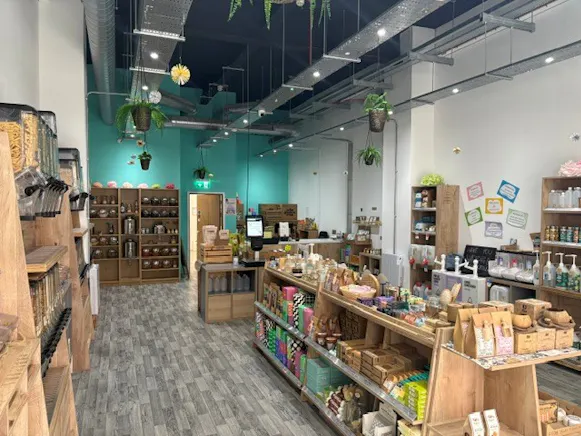 11 Peach Place, Wokingham, Retail To Let - Internal 6c Peach Place.jpg