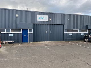 Unit 4 The Portman Centre, Reading, Industrial / Warehouse For Sale - Unit 4 The Portman Centre - 3.jpg