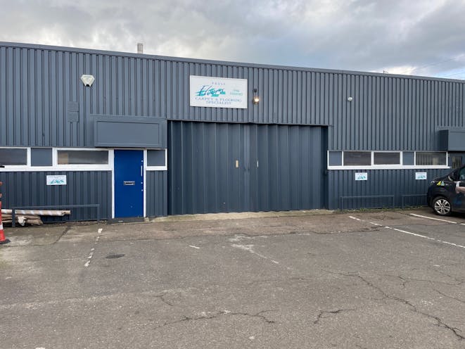 Unit 4 The Portman Centre, Reading, Industrial / Warehouse For Sale - Unit 4 The Portman Centre - 3.jpg