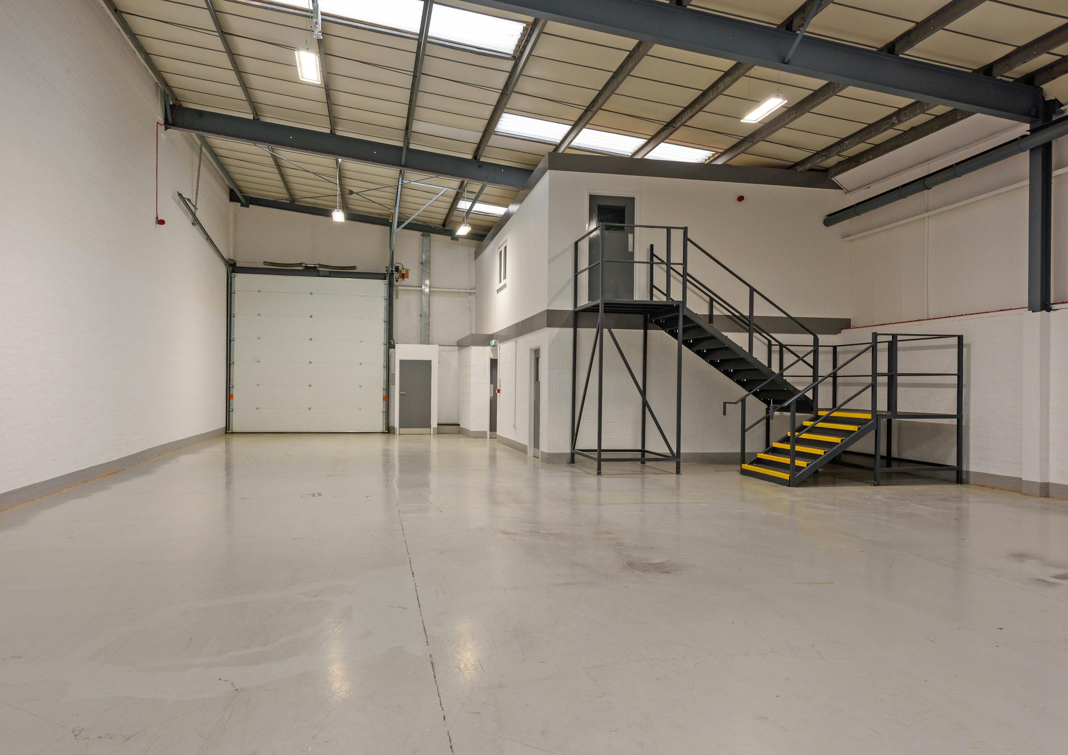 Industrial Unit in Birmingham - photo 2