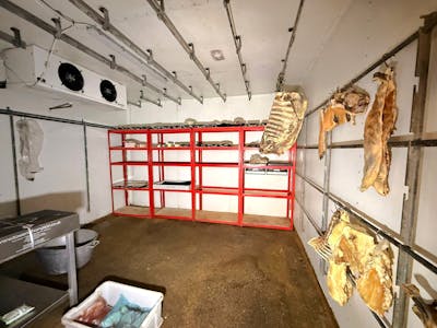 17 High Street, Westerham, Retail To Let - WhatsApp Image 20251213 at 154529.jpeg