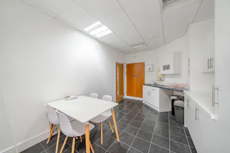 Ground Floor Trinity Court, Rickmansworth, Office To Let - GF (2).jpg