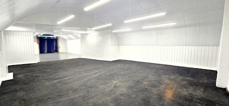 Arch 4, Pinchin Street, London, Industrial To Let - 20260501_183608 - Edited.jpg