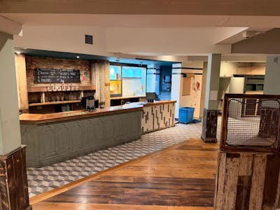 120-123 Oxford Road, High Wycombe, Retail To Let - 20260331_135755000_iOS 7.jpg