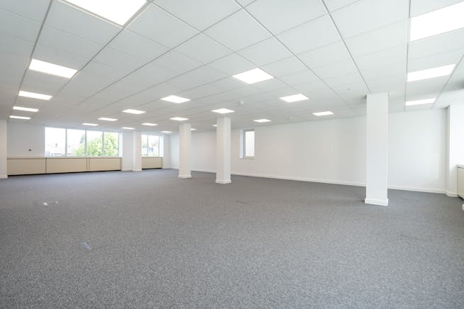 34 Clarendon Road, Watford, Offices To Let - IW221024GKA1172.jpg