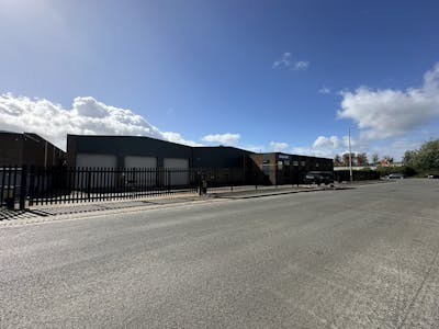 Unit 4, Sedgewick Road, Luton, Industrial To Let / For Sale - IMG_3068.JPEG