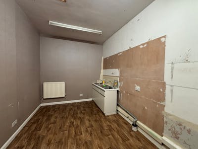 Unit 5, Stoke-on-Trent, Retail To Let - Room 2