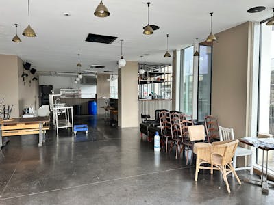 Unit 12, 8 Kew Bridge Road, Brentford, Restaurant To Let - IMG_2553.JPEG