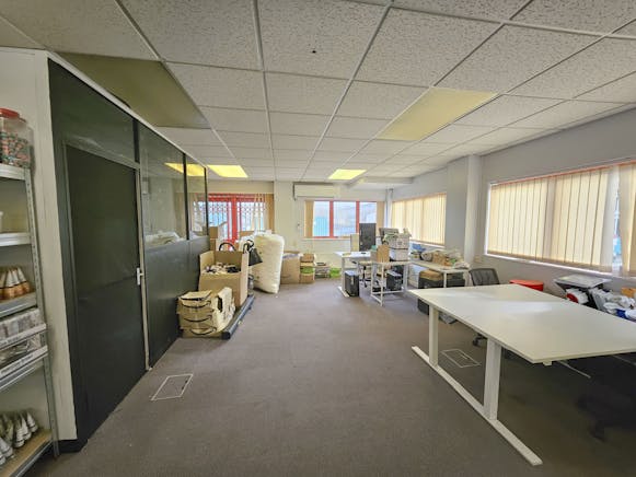 Unit 22 Sarum Complex, Uxbridge, Office / Industrial / Warehouse To Let / For Sale - 4.jpg