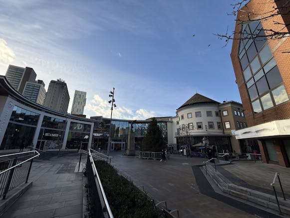 Town Gate House, Woking, Retail To Let - IMG_5867.JPEG