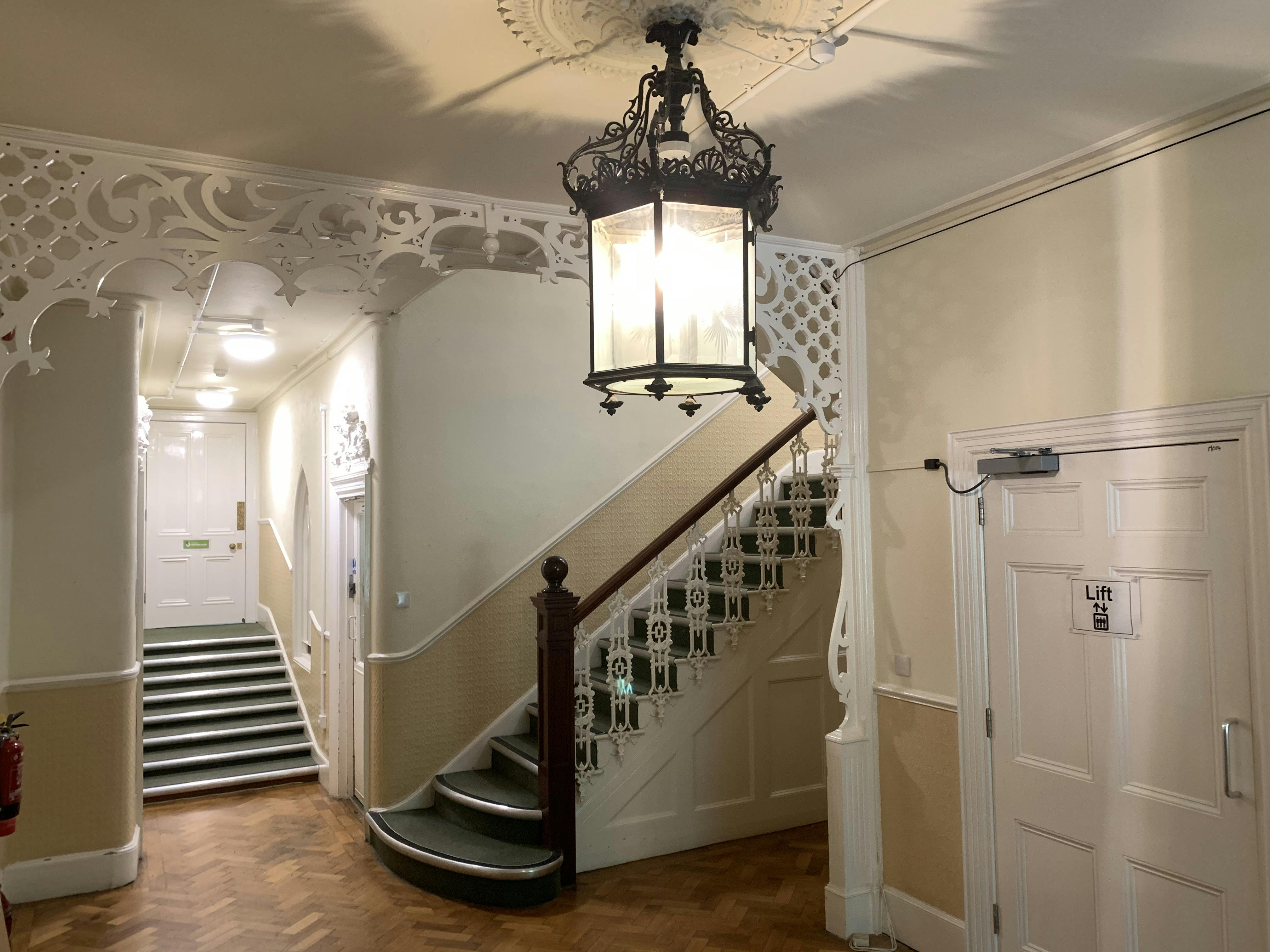 The Manor House, Drove Road - Main entrance hall.JPG