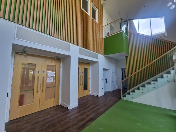First Floor Unit B The Crescent, Jays Close, Basingstoke, Industrial / Industrial / Office To Let - 20250806_104825.jpg