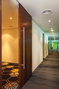 Regal Tower, Business Bay, Dubai, Office To Let - KPS_Gemstone 04.jpg