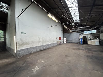 Unit 4A Lion Garage, Birmingham, Industrial/Logistics To Let - LJRbEdd7F0aWCewl2koVpg.jpg