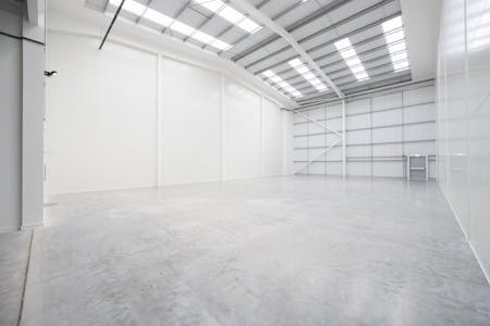 Unit 3, Metroplex Park, Tolworth, Industrial / Warehouse To Let - Metroplex Unit 3-1.jpg