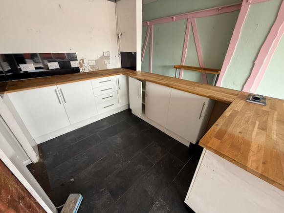 410 Rayleigh Road, Leigh-on-Sea, Retail / Retail To Let - IMG20250728WA0001.jpg