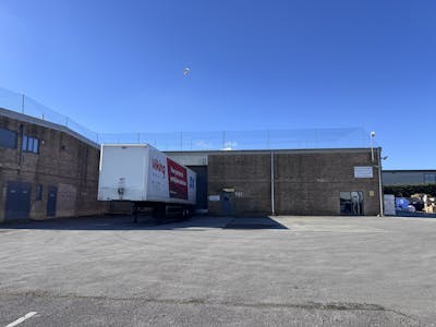 30 Oxford Road, Yeovil, Industrial/Logistics For Sale - IMG_7809.JPG