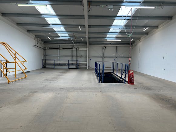 Anglo Industrial Park, Wokingham, Industrial / Investment To Let / For Sale - 11.jpg